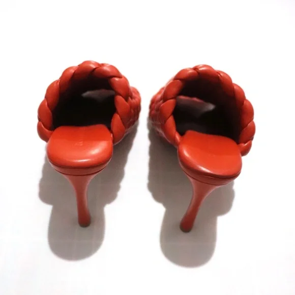 Bottega Veneta Intrecciato Leather Mule - Picture 4 of 15